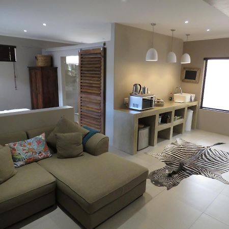 Beautiful Studio! Modern, Secure,Comfy Stay In Windhoek Golf Estate Exterior photo