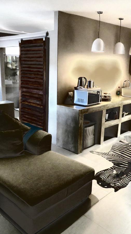 Beautiful Studio! Modern, Secure,Comfy Stay In Windhoek Golf Estate Exterior photo