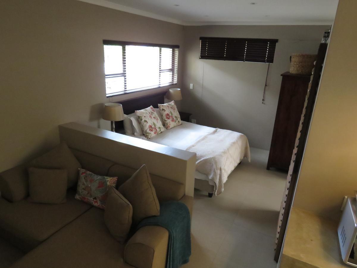 Beautiful Studio! Modern, Secure,Comfy Stay In Windhoek Golf Estate Exterior photo